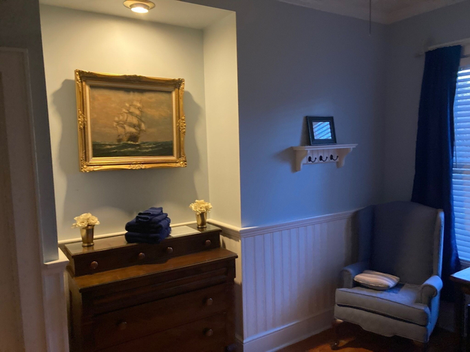 Room 5, The Historic Herren House, Haywood