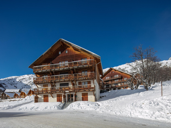3, Apartment in Saint-Sorlin near Ski Slopes, Savoie
