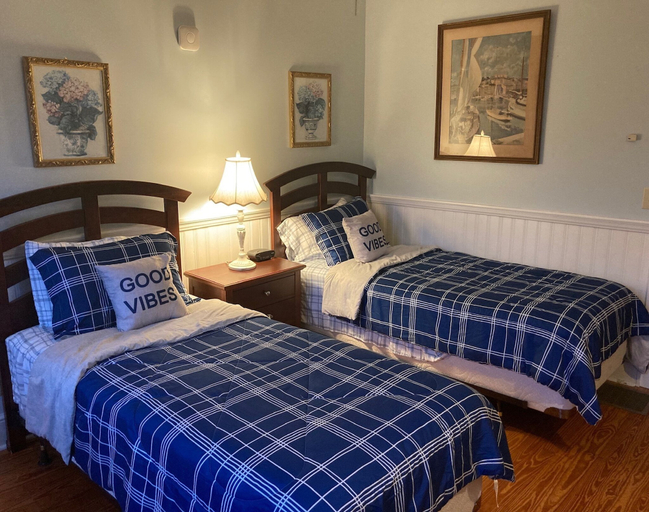 Room 4, The Historic Herren House, Haywood
