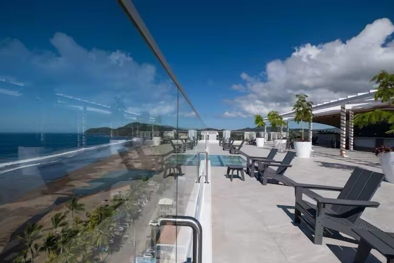 Rooftop terrace 2, Pacific Point 1106B, Garabito