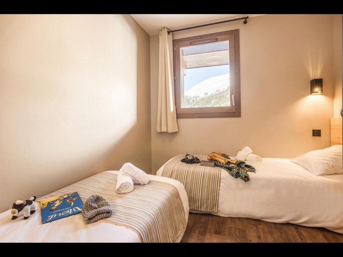 1, Charming Apartment with Pool in Tignes, Savoie