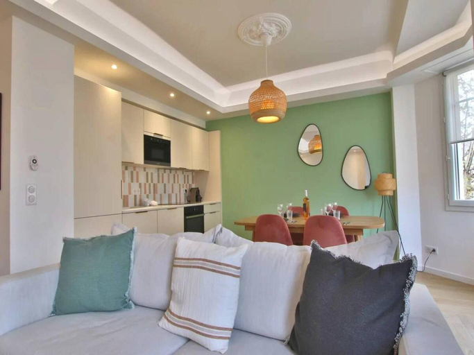 4, Apartment in Antibes near Sandy Beaches, Alpes-Maritimes