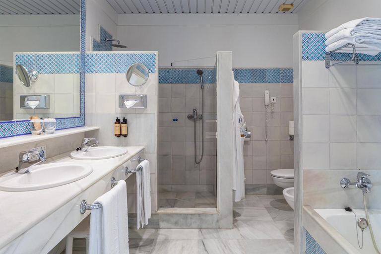 Bathroom 5, Hotel Duque de Najera, Cádiz