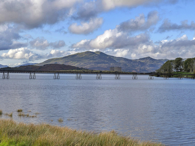 Others 5, Log Cabin in Snowdonia near Rhinog Mountains, Gwynedd
