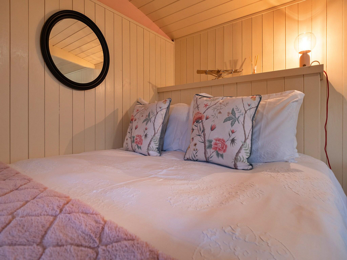 2, Glamping in Northamptonshire near Cotswolds, Northamptonshire