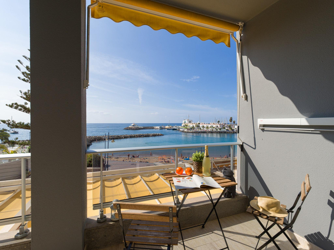 5, Beachfront House in Mogan with Stunning Views, Las Palmas