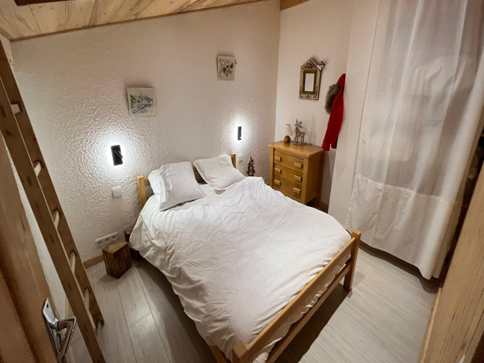Bedroom 2, Apartment in Chatel with balcony, Haute-Savoie