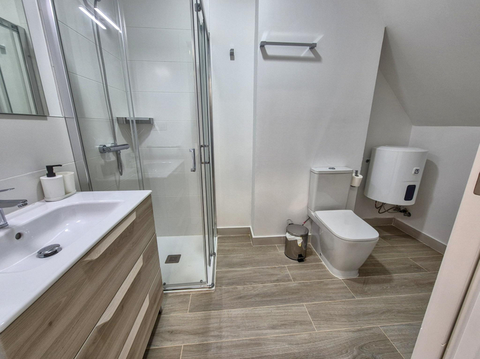 Bathroom 3, House on Playa de Las Canteras with Ocean Views, Las Palmas
