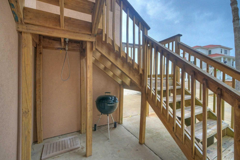 Interior 5, 2 Homes, Sleeps 22 Steps to the Beach, Private Pool, Fire Pit, Balcony Views, Nueces