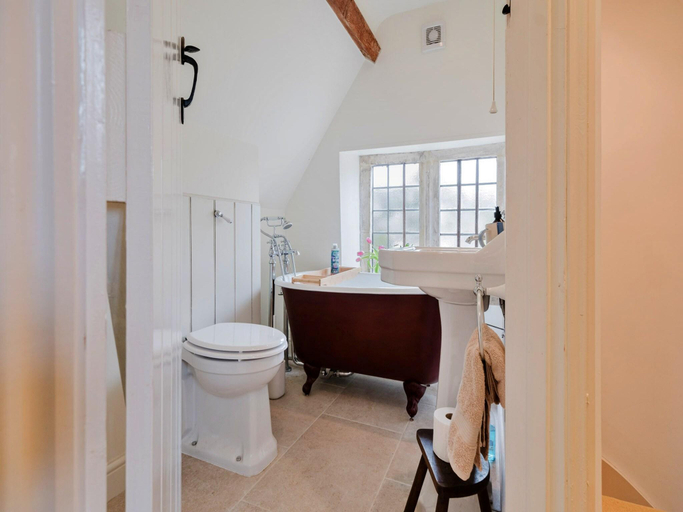 2, Cottage in Painswick near Cotswold Way, Gloucestershire