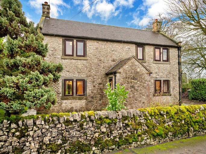 4, Cottage in Alstonefield near Peak District Trails, Staffordshire