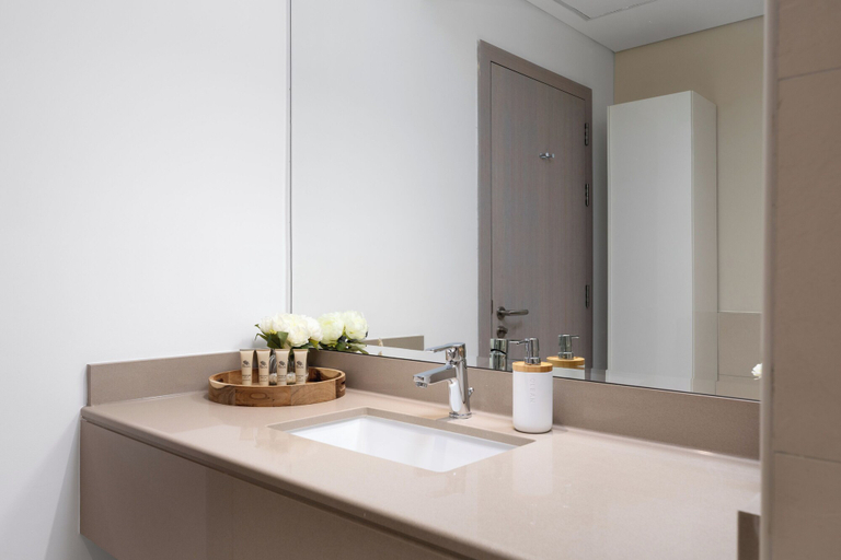 Bathroom 3, Maison Privee - Sleek Yas Getaway w/ Ferrari World and Canal Views, Yas Island