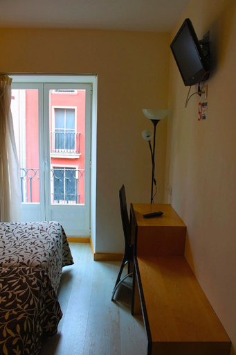 Bedroom 2, Alda Entrearcos, Burgos