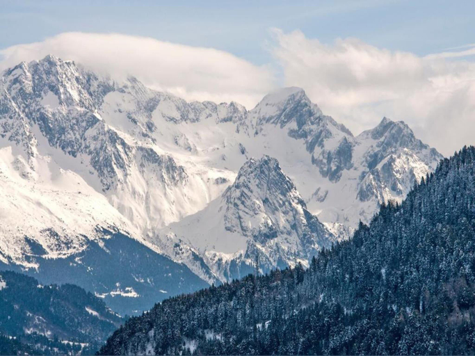 5, Apartment in Doucy with Mountain Views, Savoie