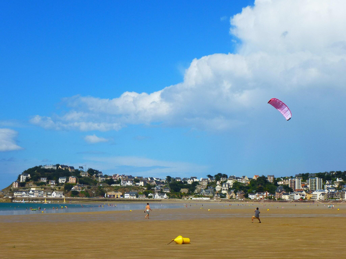 2, Apartment in Erquy near Scenic Beaches, Côtes-d'Armor