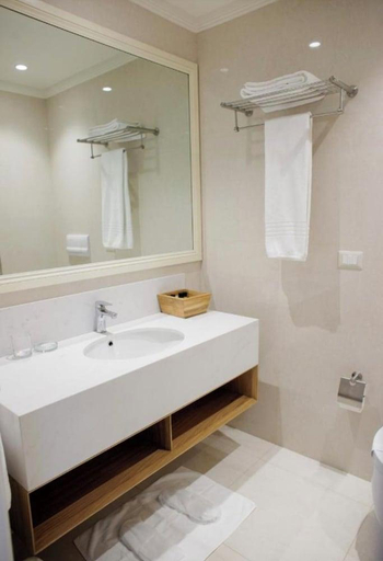 Bathroom 5, Palace Hotel & Spa, Durrësit