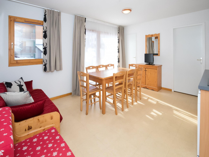 3, Apartment for 8 people in Northern Alps, Savoie