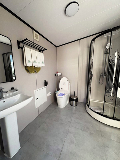 Bathroom, Green Crown Resort, Ulan Bator