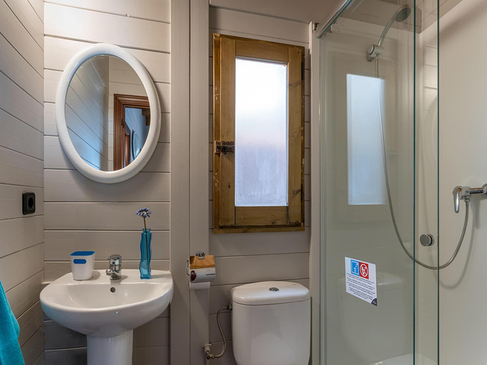 Bathroom 3, Bungalow in Tarragona by the Beach, Tarragona