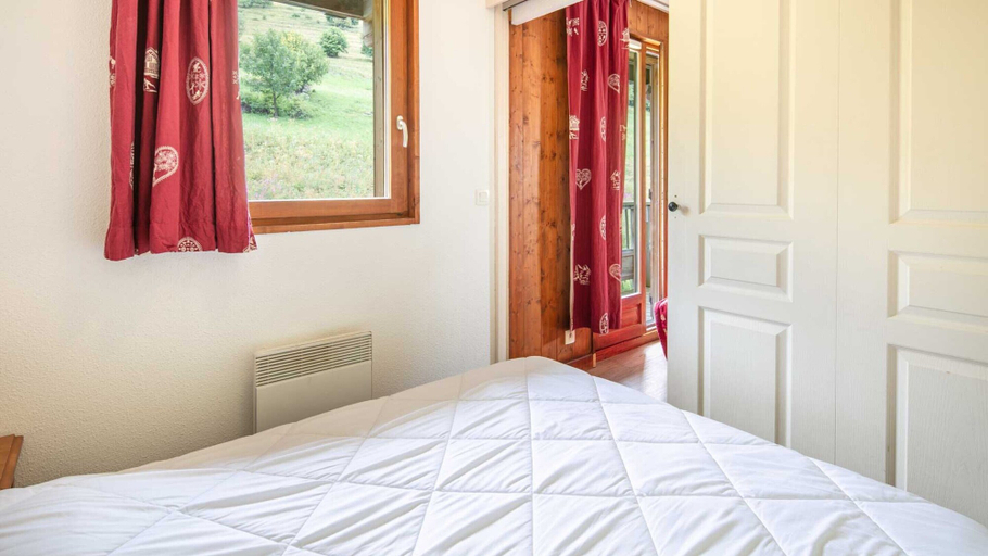 Room 5, Apartment in Saint-sorlin-d\"arves Near ski, Savoie