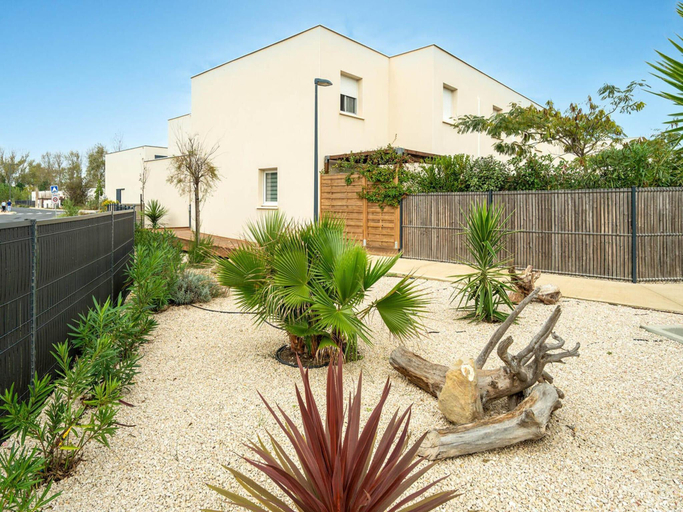 4, Villa in Serignan near Sandy Beach, Hérault