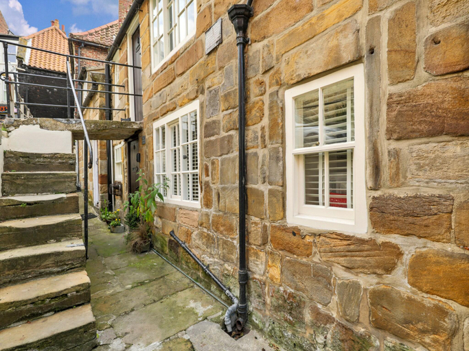 2, Cottage in Whitby near Stunning Beaches, North Yorkshire