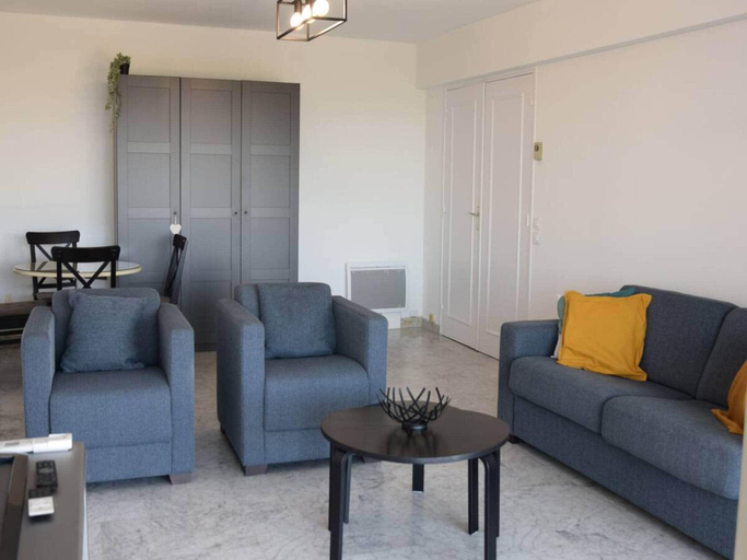 4, Apartment in Golfe Juan With Sea View, Alpes-Maritimes
