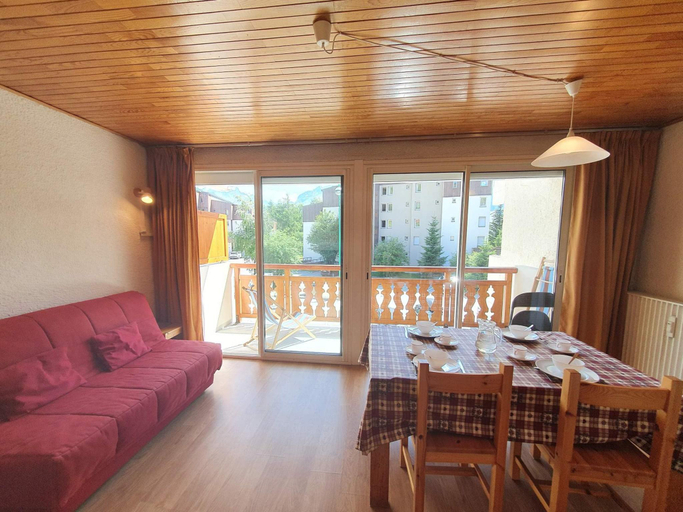 3, Alpine Apartment for 8 guests, Isère