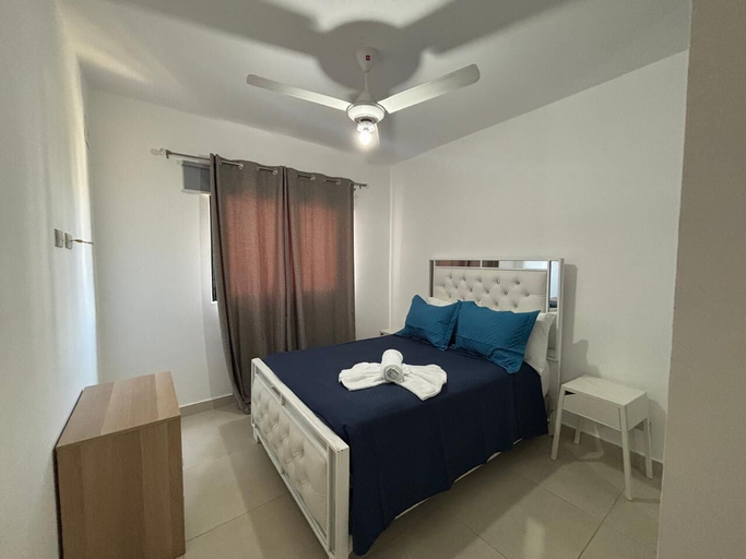 Room 4, cipres, Santiago de los Caballeros