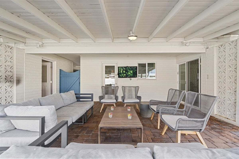 Interior 5, Fairway - Pool & Mini Golf - 5 Mins to Old Town, Maricopa