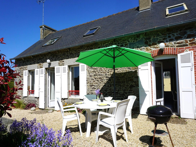 4, Charming Breton House near Petit Havre Beach, Côtes-d'Armor