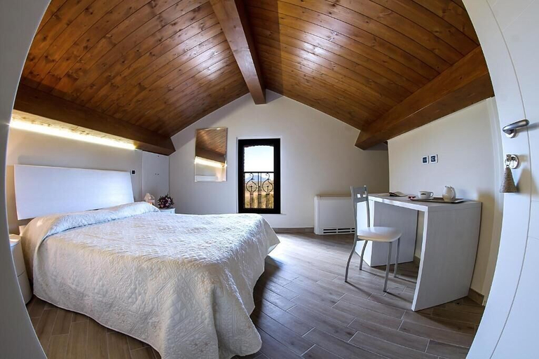 Bedroom 5, Pietreionne, Benevento