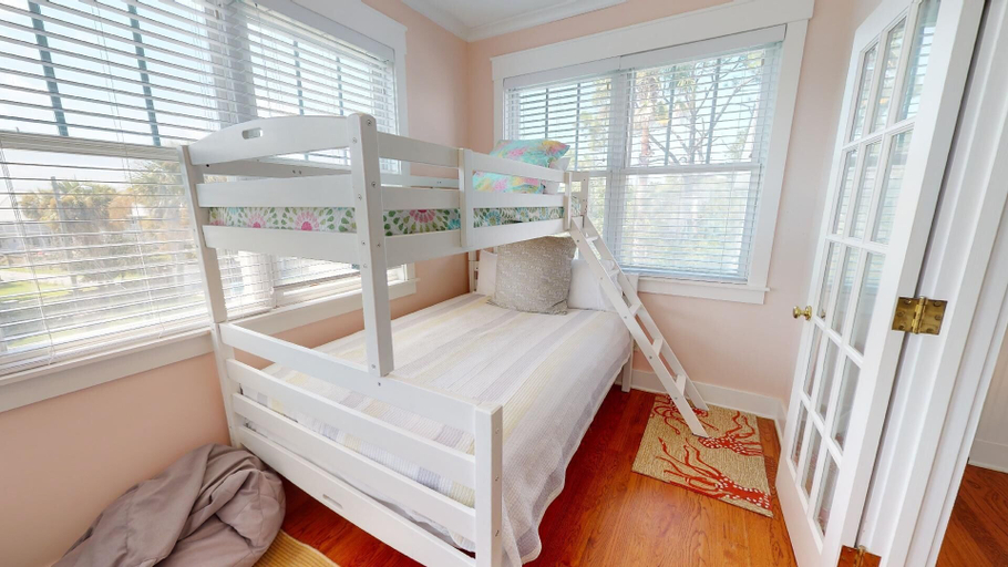 Property amenity 4, Thirst N' Howl by Tybee Vacation Rentals, Chatham