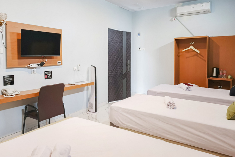 Bedroom 3, Urbanview Hotel JD Luxury Brebes, Brebes