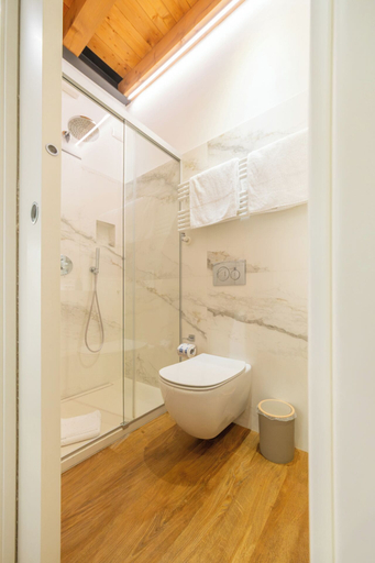 Bathroom 3, ApartmentsArena - Mustacchi Rooms, Verona