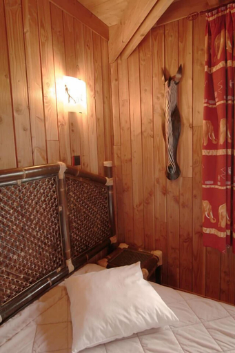 Bedroom 3, CERZA SAFARI LODGES, Calvados