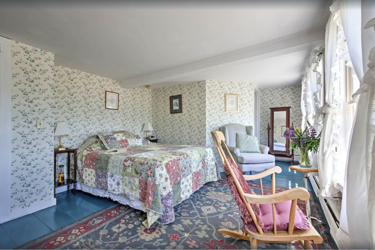 Room 2, Acadia Oceanside Meadows Inn, Hancock