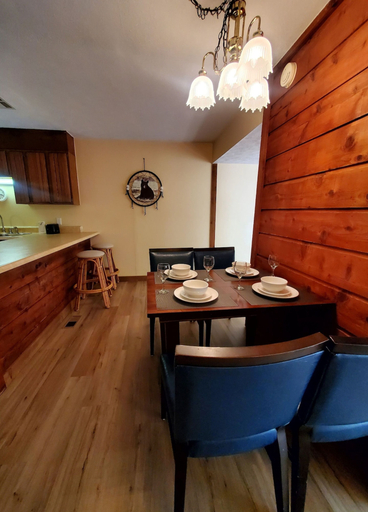 In-room dining 3, Skier's Crossing, Sevier
