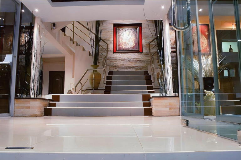 Others 5, Grand Pinnacle, Lat Krabang