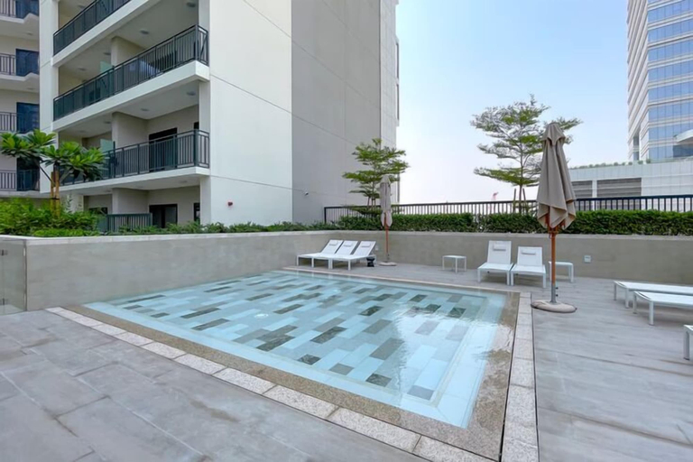 Sport & Beauty 2, KeyRock - Modern 1BR in Zada with Pool, Dubai