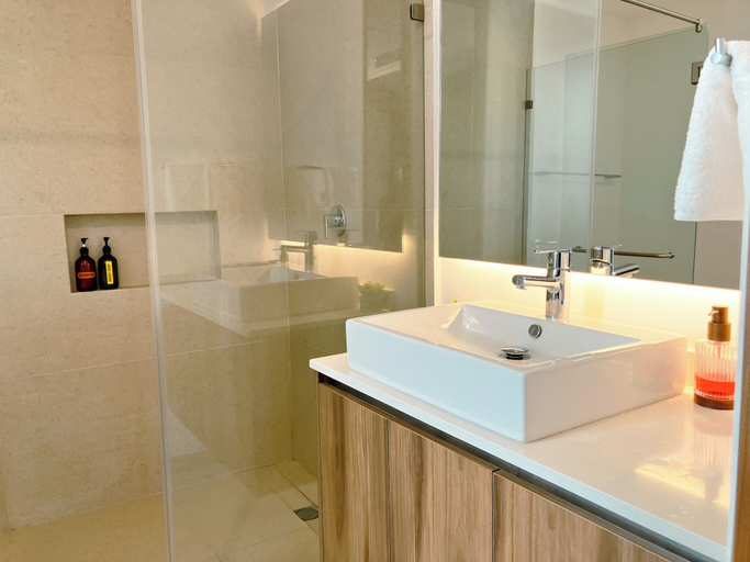 Bathroom 4, Stylish Playacar Condos w Balcony & Pool, Cozumel