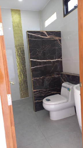 Bathroom 3, Wisuthida Villa, Wang Saphung