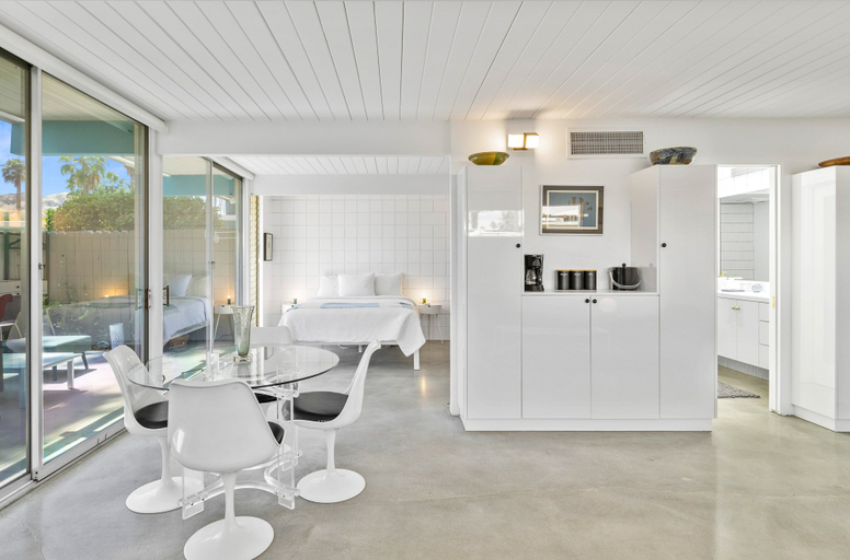 Dining 4, 1957 Modern Hideaway, Riverside
