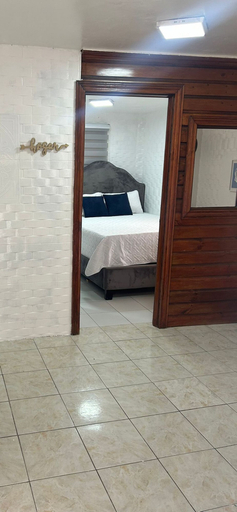 Room 3, La Zona, Distrito Nacional