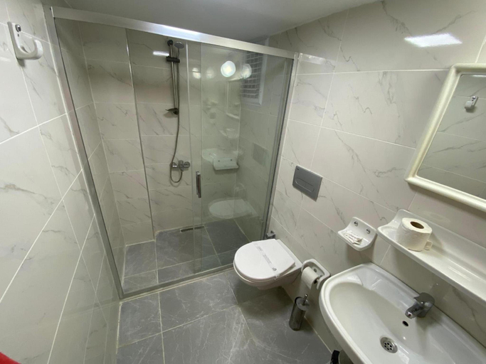 Bathroom 4, Prima Hotel, Antalya