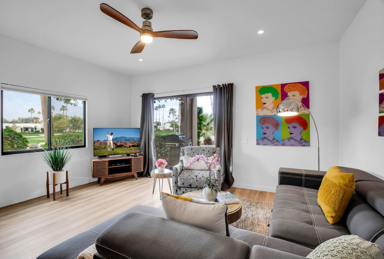 Living area 3, Desert Paradise Retreat, Riverside