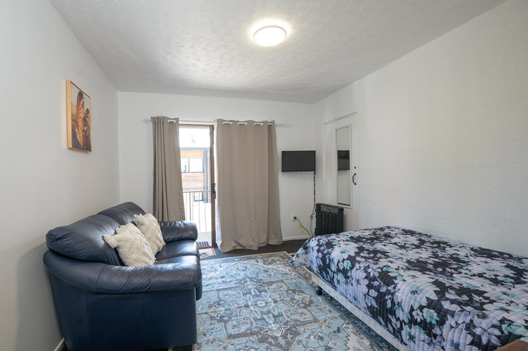 Bedroom 2, Aotea Motel, Christchurch