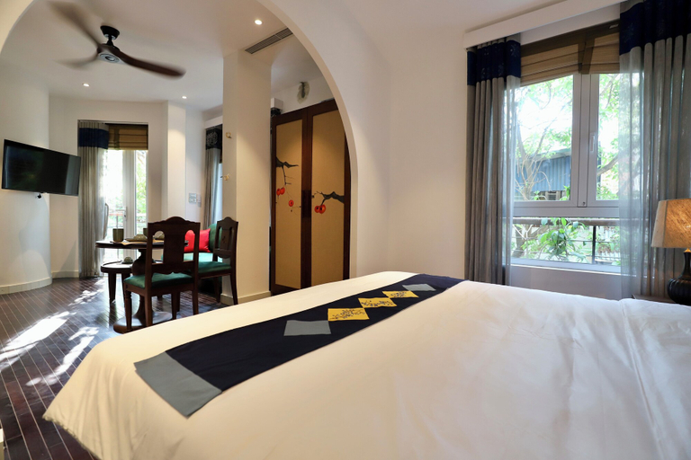 Room 4, Tranquil Truc Bach, Ba Đình