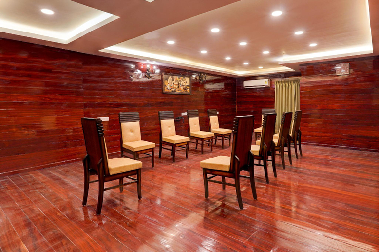 Food & Drinks 5, Super Townhouse NK Vivanta Luxury Rooms, Kancheepuram