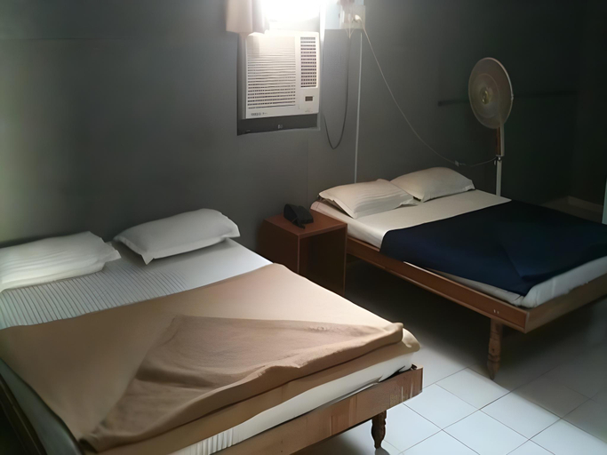 Bedroom 2, Hotel Raj Tilak, Ahmadabad